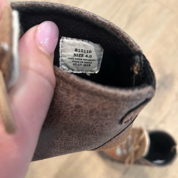 Twisted x baby moccasin boots size 4 - Picture 4 of 4